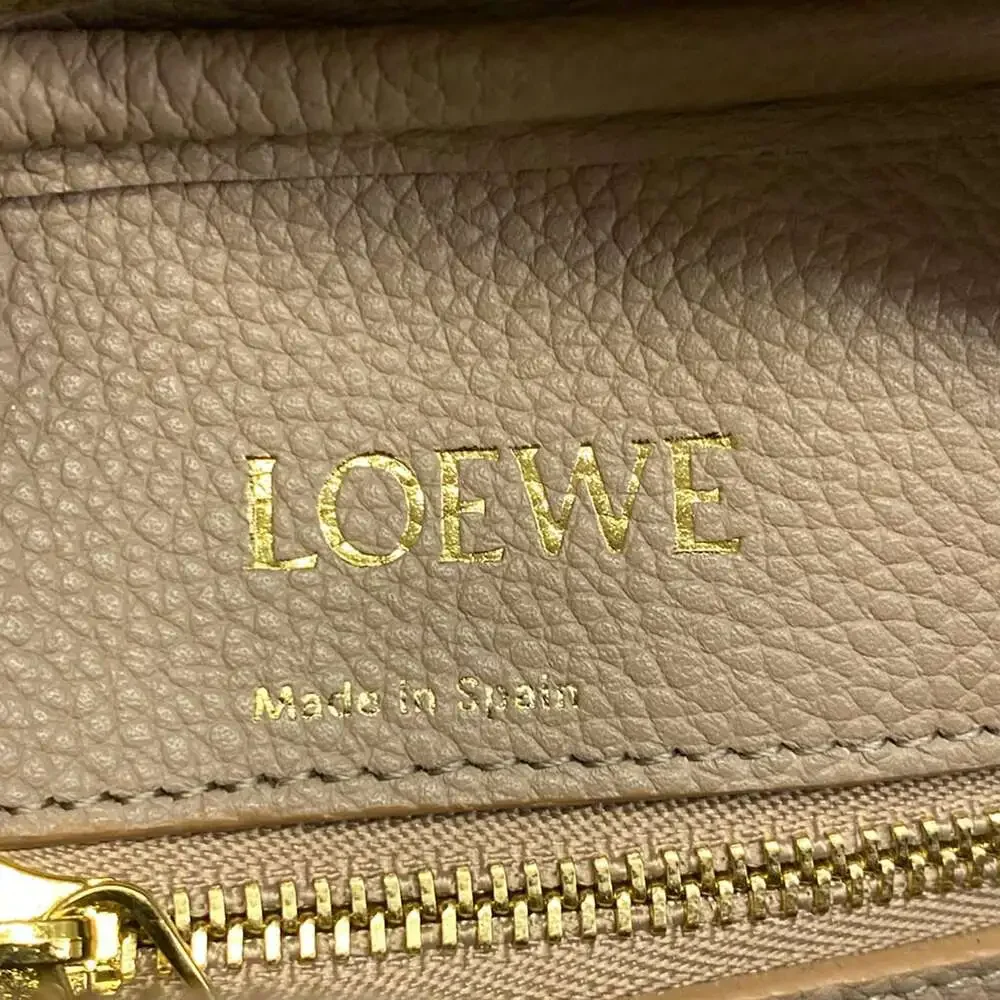 Loewe Amazona 28 Handbag